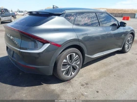 Kia EV6 LIGHT* DIGITAL* ПОДГРЕВ* CARPLAY* КАМЕРИ, снимка 5
