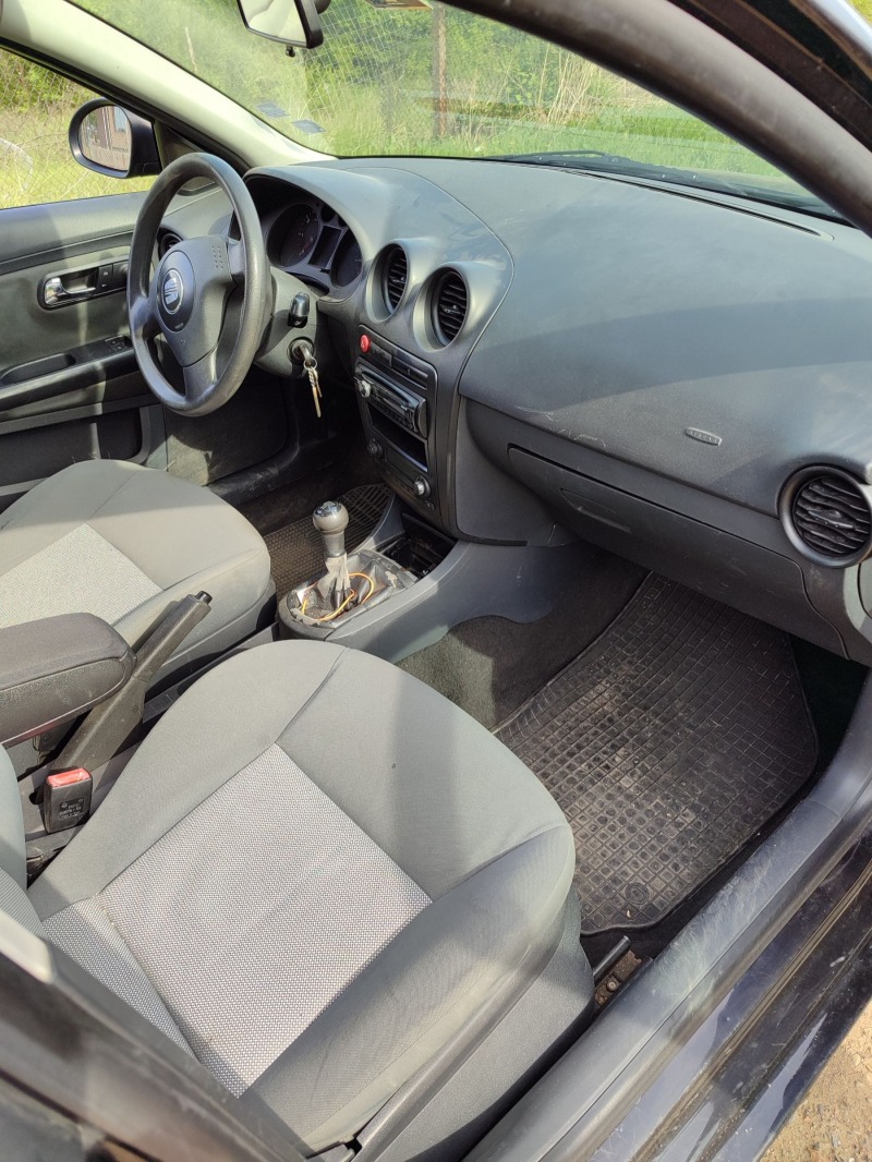 Seat Ibiza 1.4TDI, снимка 8 - Автомобили и джипове - 45371978