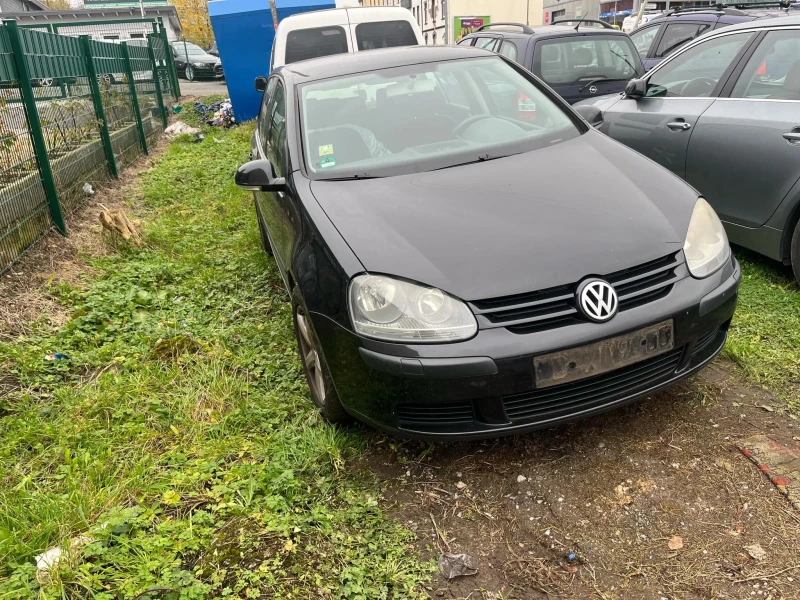 VW Golf 5, снимка 1 - Автомобили и джипове - 48458453