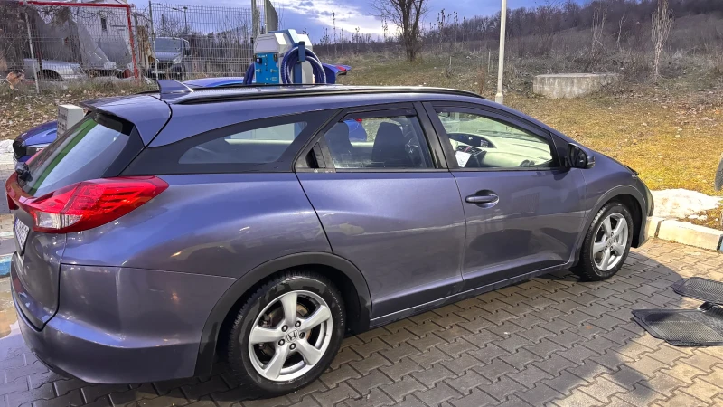 Honda Civic 1.6 I-DTEC, снимка 3 - Автомобили и джипове - 48543040