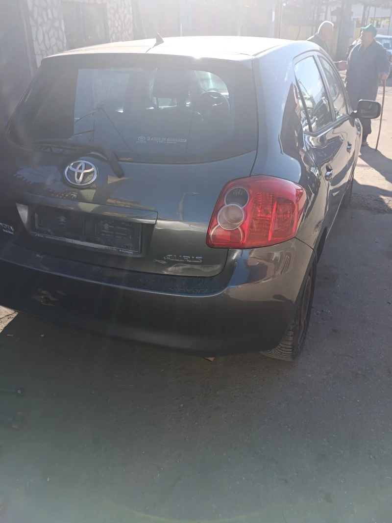 Toyota Auris, снимка 8 - Автомобили и джипове - 48620325