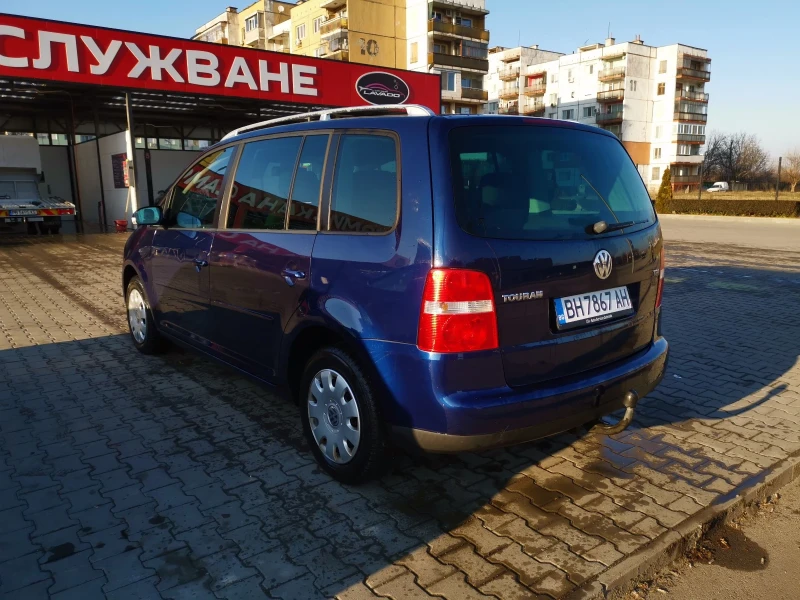 VW Touran 1.9 TDI, снимка 4 - Автомобили и джипове - 48693127