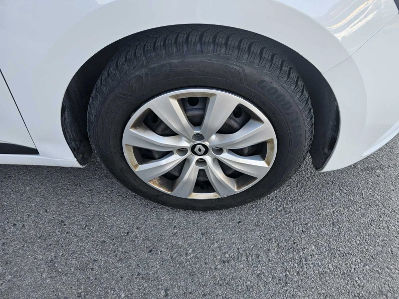 Renault Clio 1.0 TCe 90, снимка 14 - Автомобили и джипове - 51189954