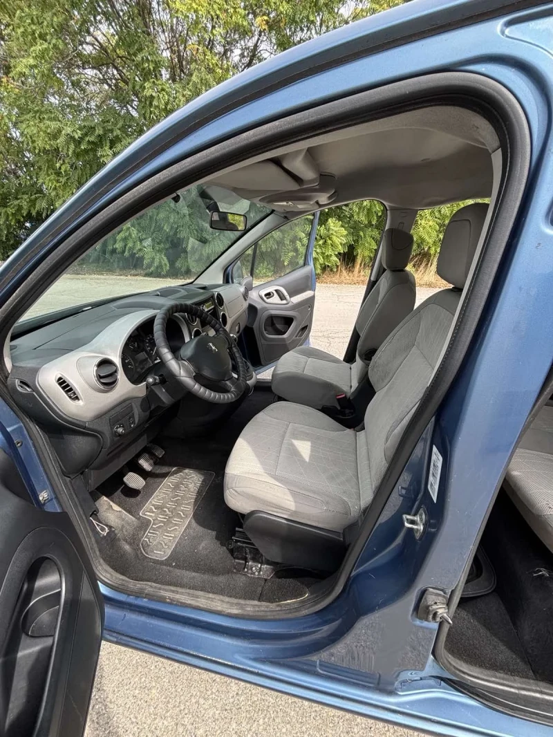 Peugeot Partner 1.6Hdi, снимка 15 - Автомобили и джипове - 52246127