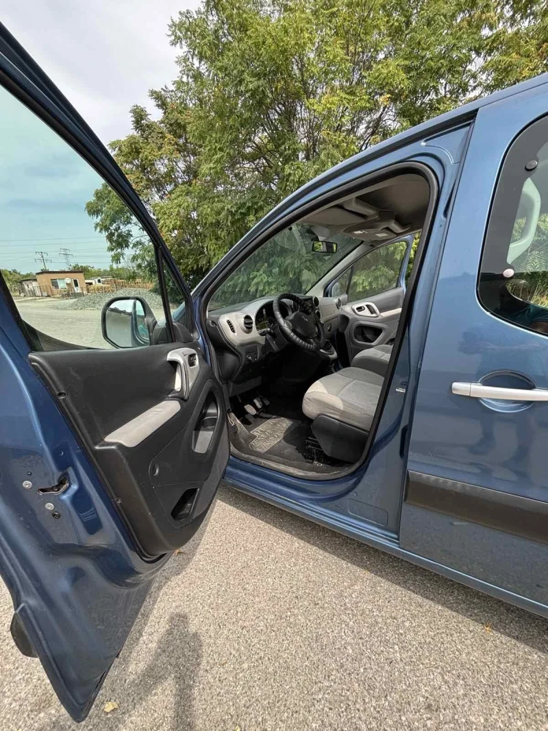 Peugeot Partner 1.6Hdi, снимка 12 - Автомобили и джипове - 52246127