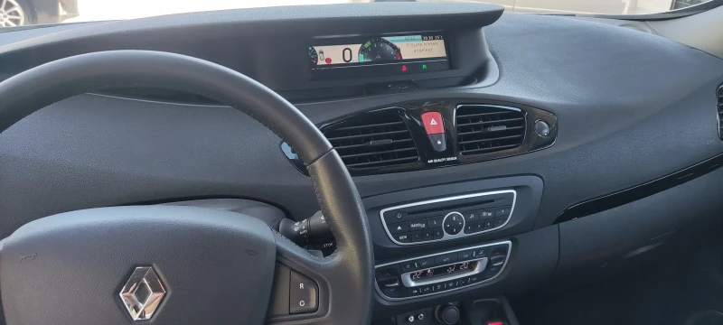 Renault Scenic ШВЕЙЦАРИЯ, снимка 5 - Автомобили и джипове - 51757507