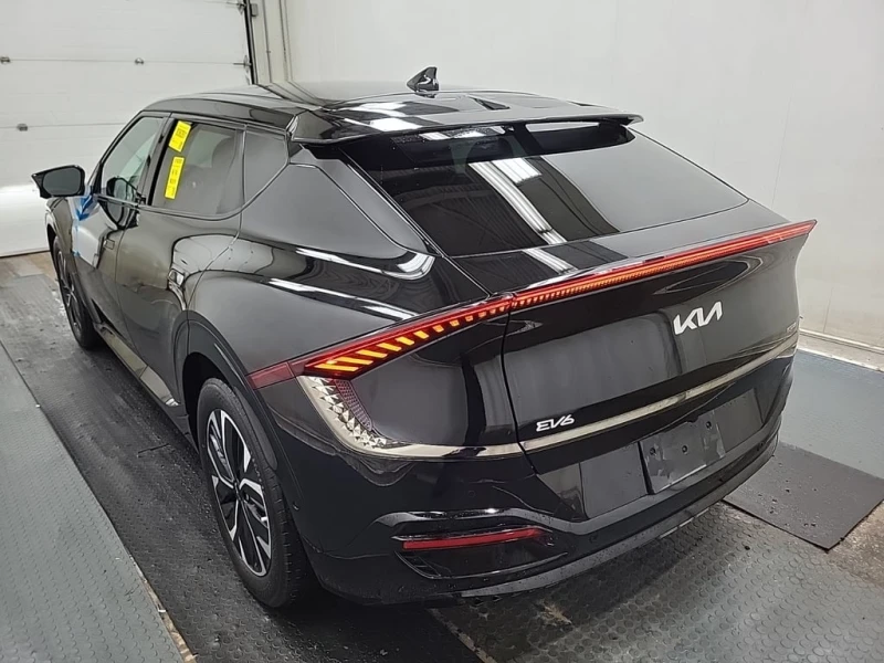 Kia EV6 * GT LINE * CARFAX * БЕЗ ПЪРВОНАЧАЛНА ВНОСКА, снимка 4 - Автомобили и джипове - 52920037