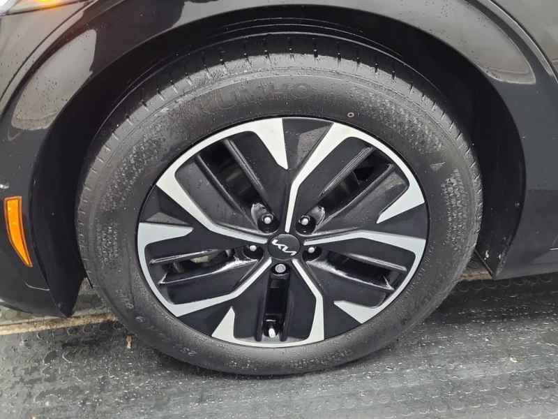 Kia EV6 * GT LINE * CARFAX * БЕЗ ПЪРВОНАЧАЛНА ВНОСКА, снимка 17 - Автомобили и джипове - 52920037