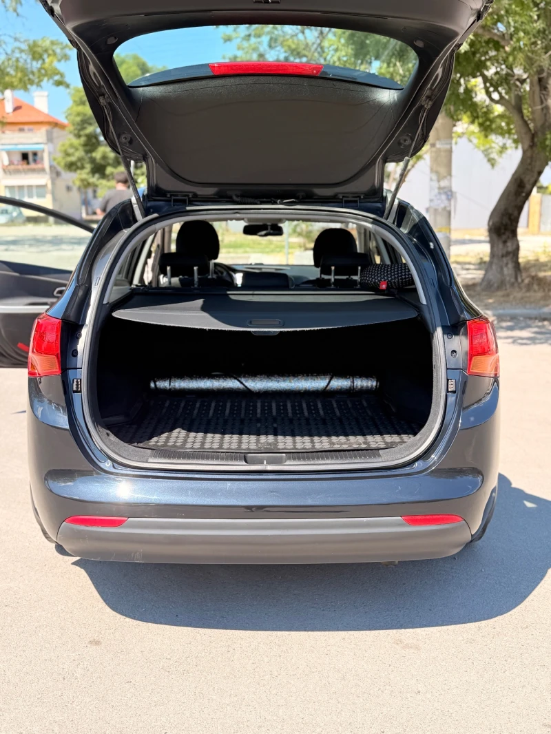 Kia Ceed 1.6 CRDI (136hp), снимка 15 - Автомобили и джипове - 53037722