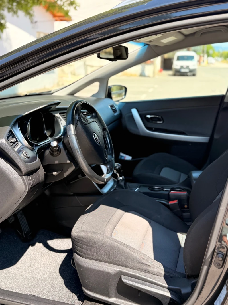 Kia Ceed 1.6 CRDI (136hp), снимка 8 - Автомобили и джипове - 53037722