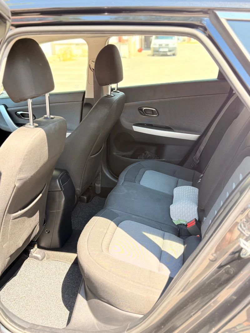 Kia Ceed 1.6 CRDI (136hp), снимка 9 - Автомобили и джипове - 53037722