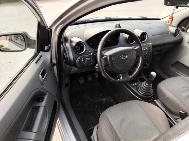 Ford Fiesta 1.3i.75к+ КЛИМА. ГАЗОВ ИНЖЕКЦИОН , снимка 15 - Автомобили и джипове - 53600768