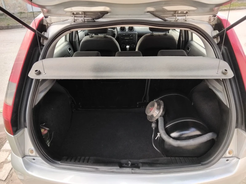 Ford Fiesta 1.3i.75к+ КЛИМА. ГАЗОВ ИНЖЕКЦИОН , снимка 13 - Автомобили и джипове - 53600768