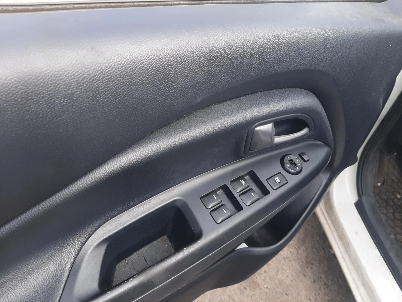 Kia Rio 1.1CRDI   D3FA | Mobile.bg   13