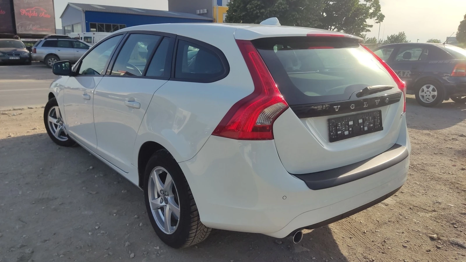 Volvo V60 2.0d euro-6b - изображение 3