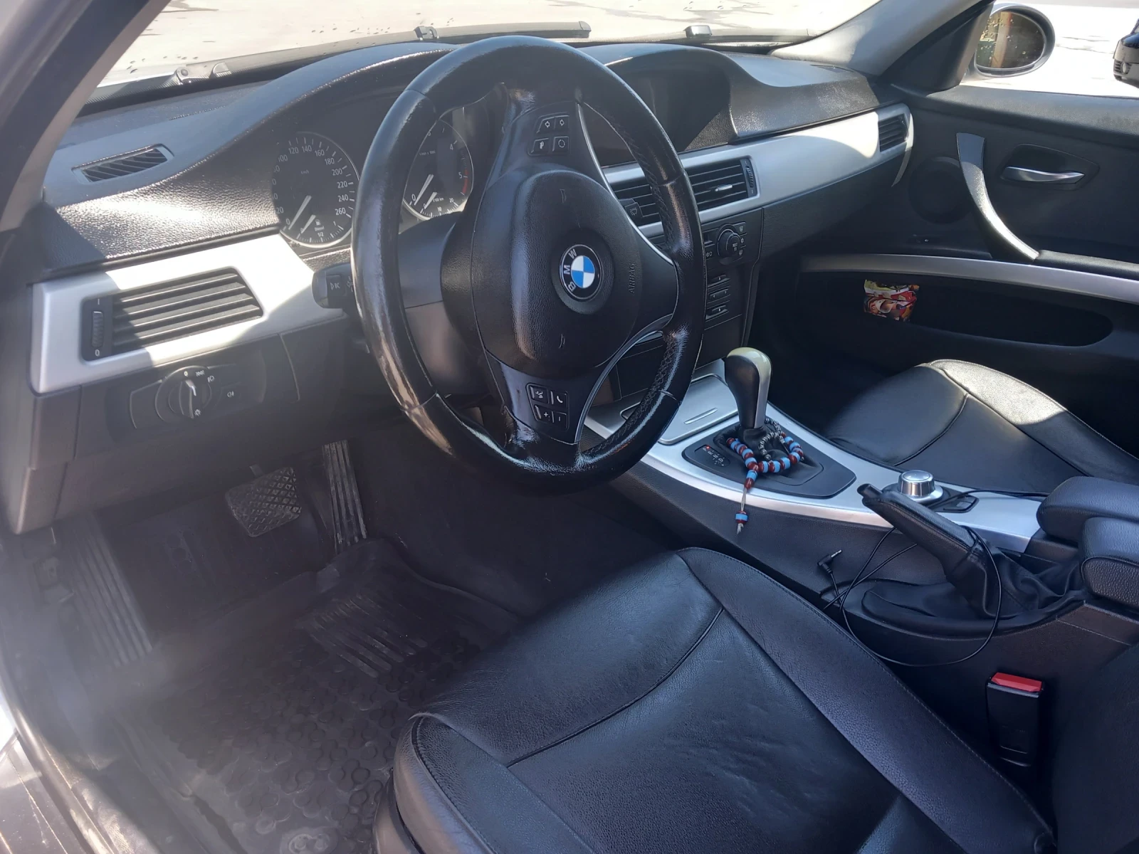 BMW 320  - изображение 8