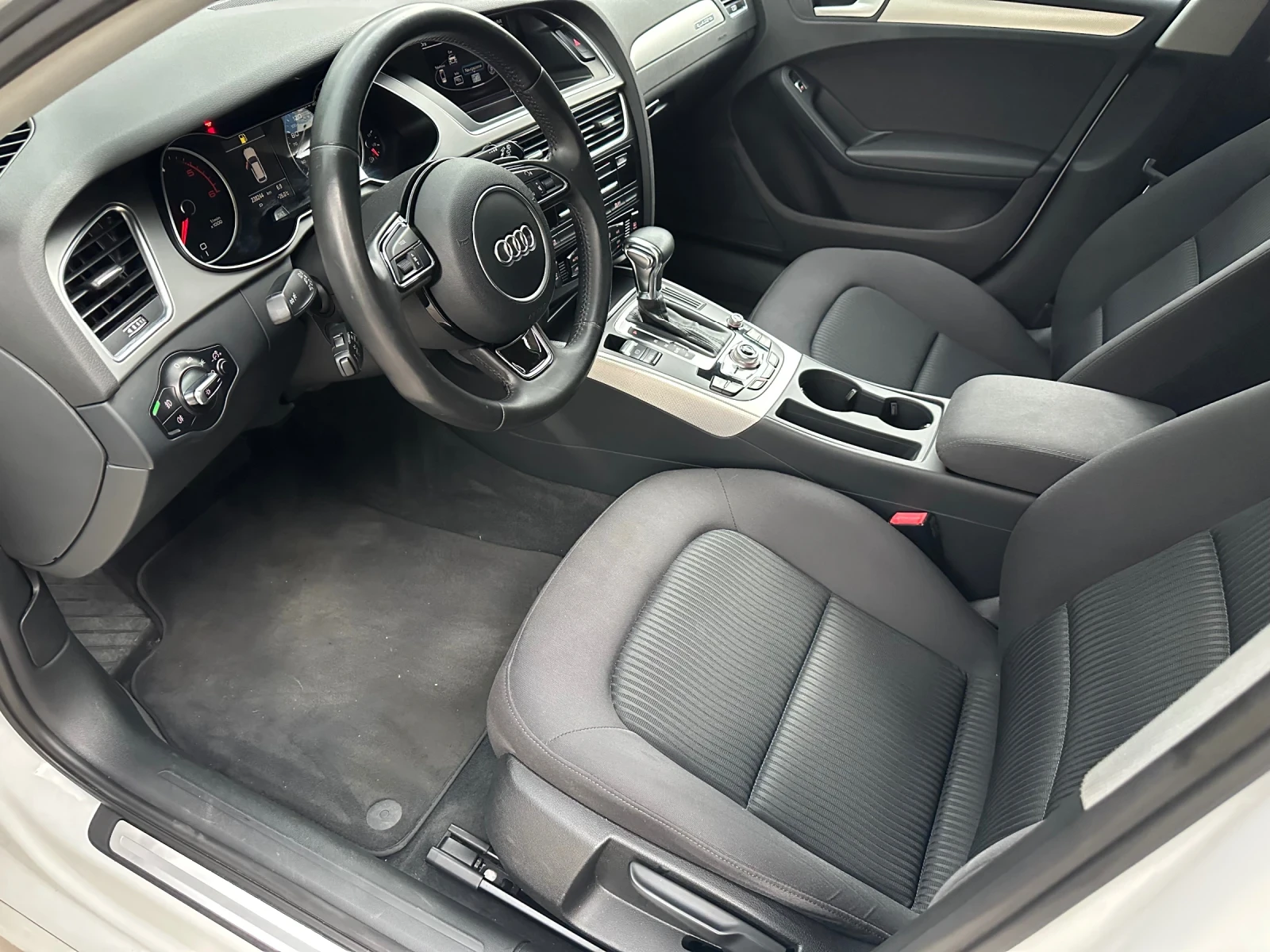 Audi A4 2.0TDI* S line* АВТОМАТИК* QUATTRO*  - изображение 5