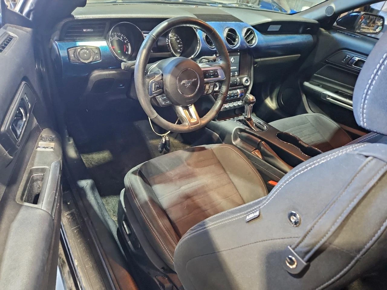 Ford Mustang GT* 5.0* V8* ГОЛЯМА НАВИГАЦИЯ - изображение 9