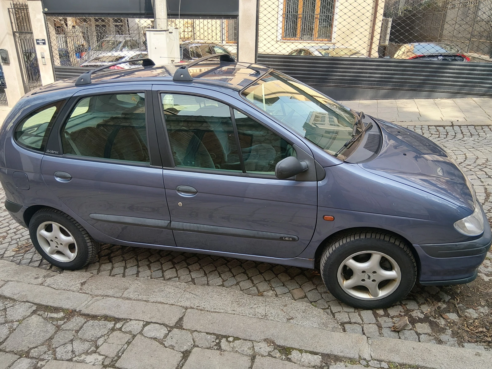 Renault Megane Scenic, снимка 4 - Автомобили и джипове - 53797335