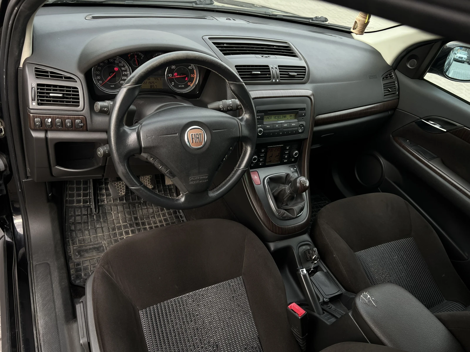 Fiat Croma 1.9 MultiJet 150 К.С МНОГО ЗАПАЗЕН!, снимка 11 - Автомобили и джипове - 53889878