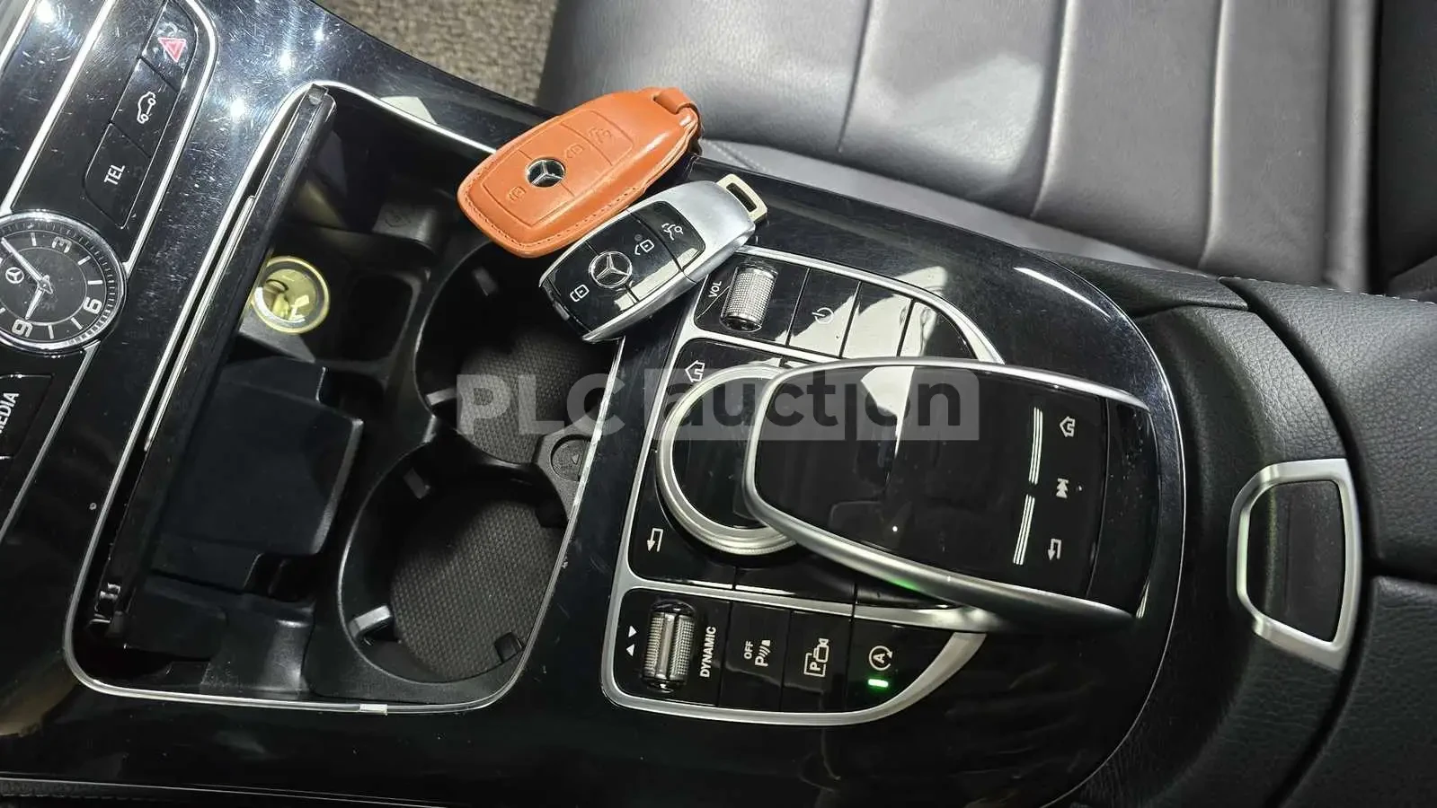 Mercedes-Benz E 300 2018* 63 AMG PK* EXHASUT* KEYLESS* AMBIENT* КРАЙНА, снимка 14 - Автомобили и джипове - 53928352