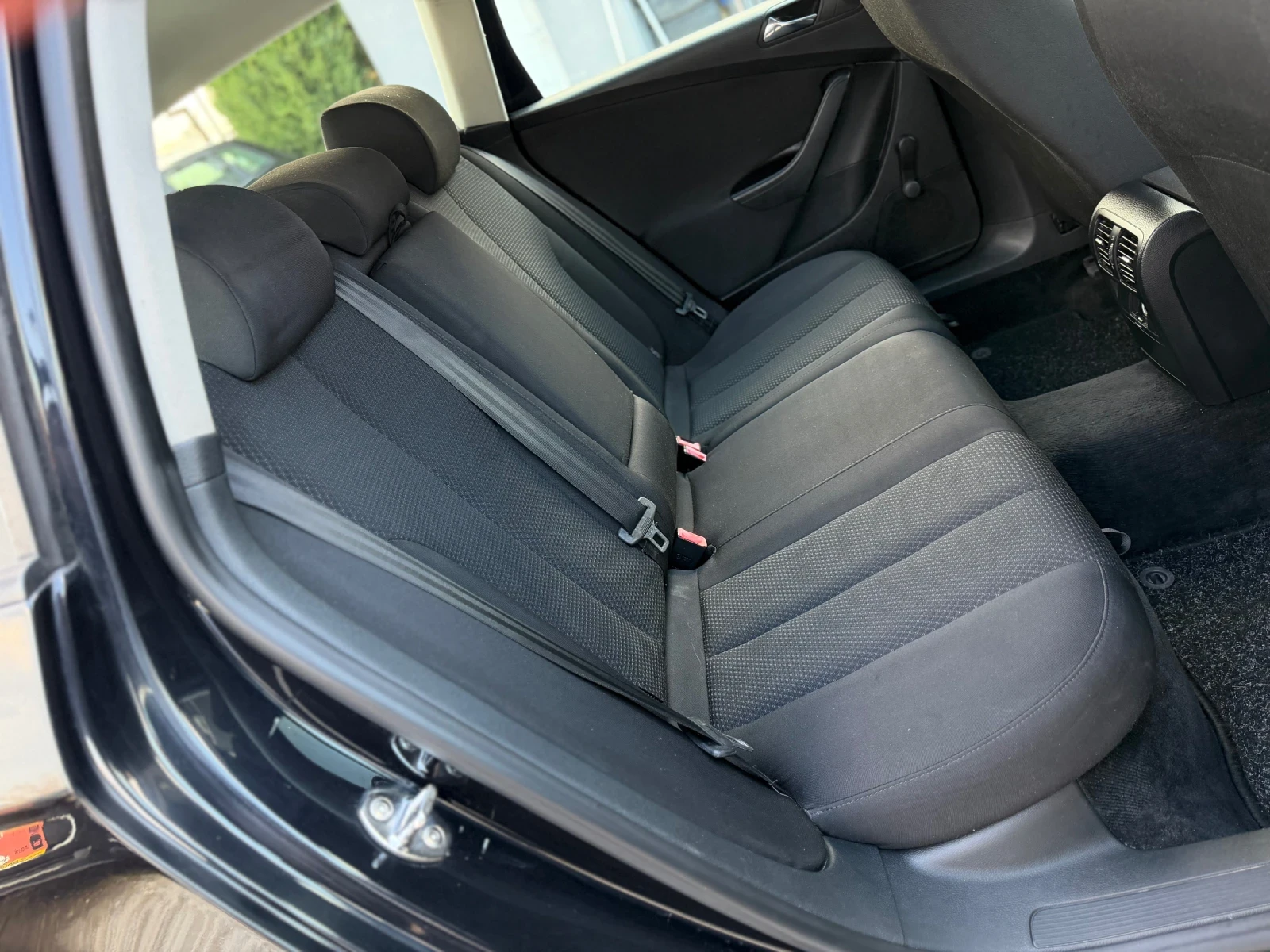 VW Passat 1.9TDI 105кс НАВИ КЛИМАТРОНИК МУЛТИ-ВОЛАН, снимка 13 - Автомобили и джипове - 53985190