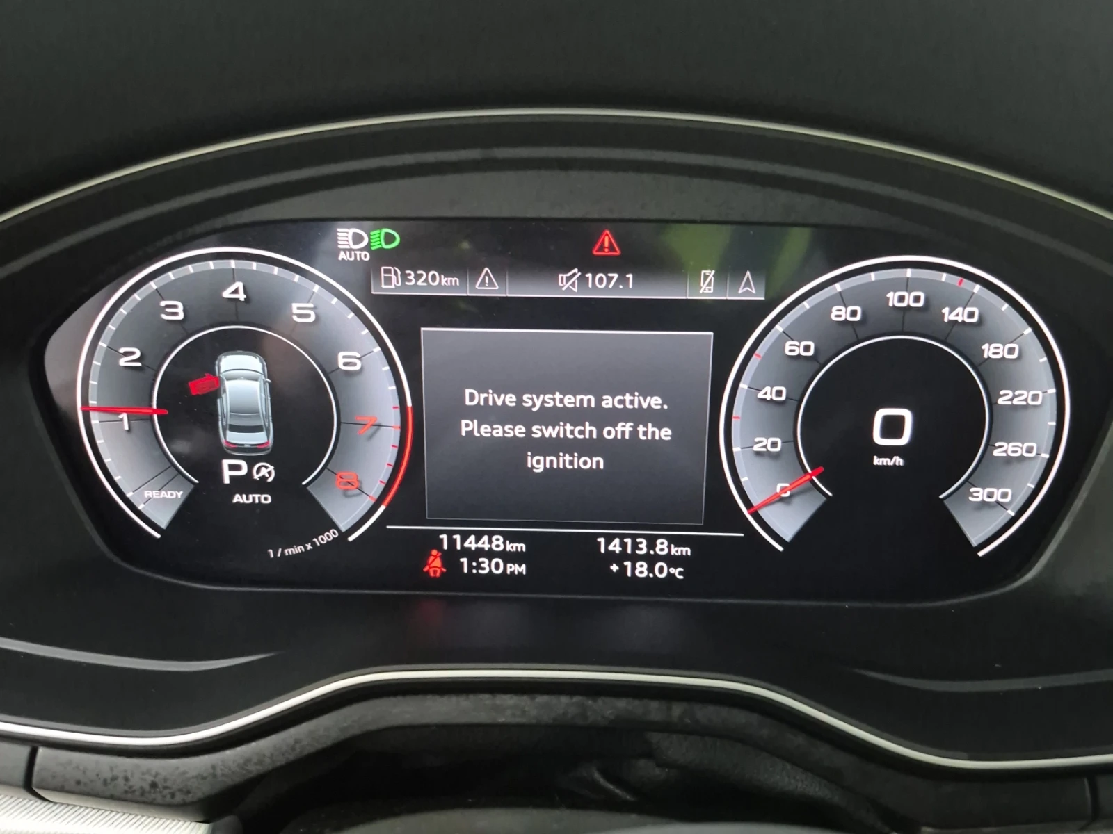 Audi A4 TECHNIK * * CARFAX * * АВТО КРЕДИТ * * , снимка 11 - Автомобили и джипове - 54259145