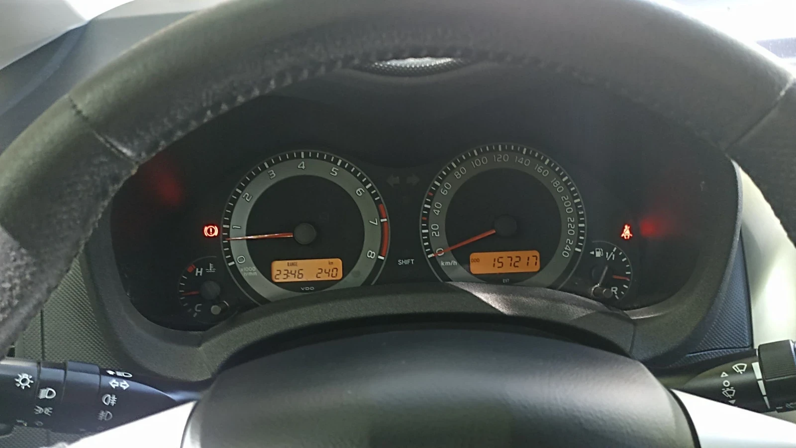 Toyota Auris, снимка 17 - Автомобили и джипове - 54333980