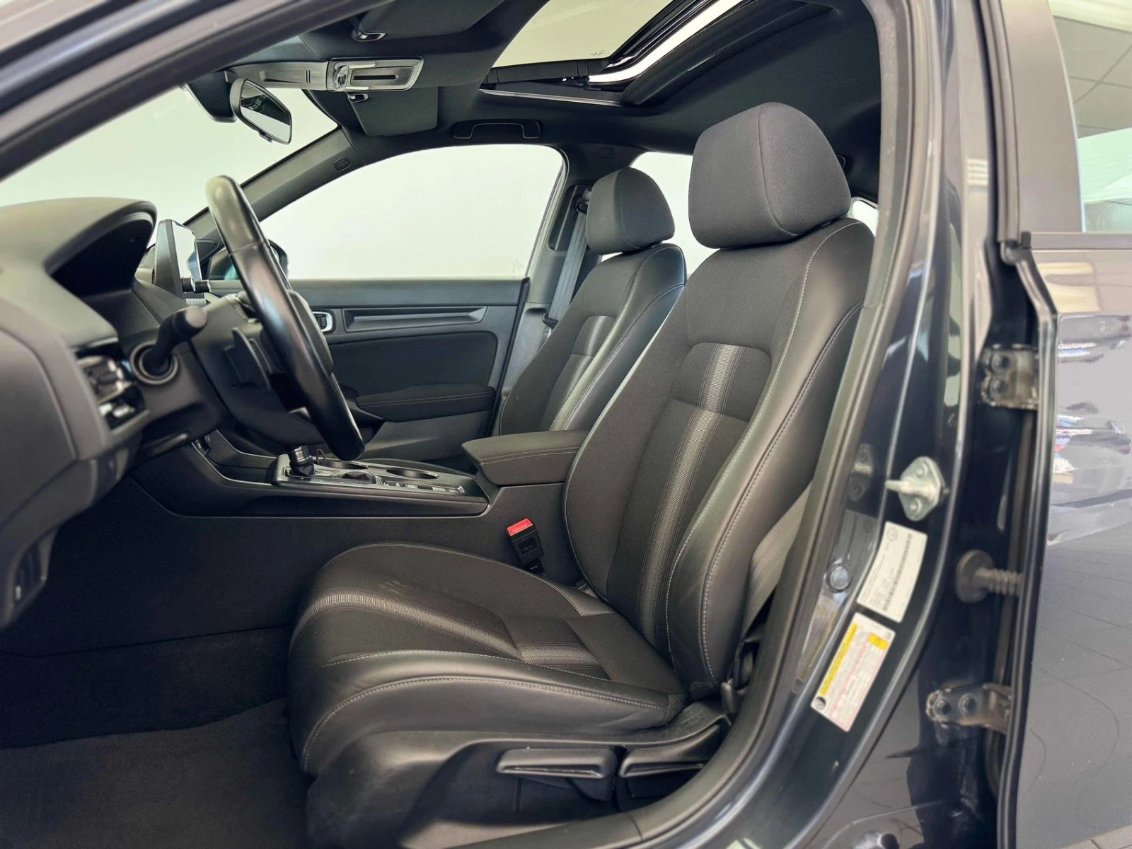 Honda Civic Sport CVT/Gloss Black/Honda Sensing, снимка 8 - Автомобили и джипове - 54336622