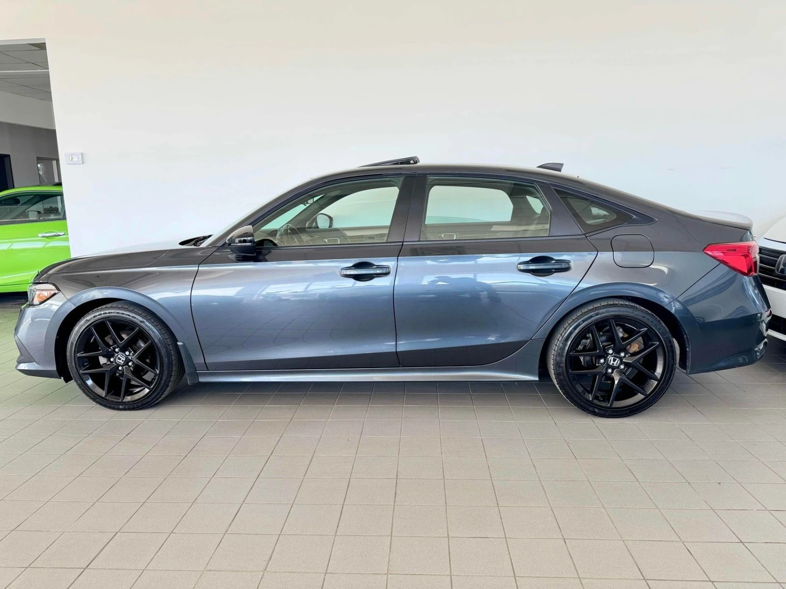 Honda Civic Sport CVT/Gloss Black/Honda Sensing, снимка 5 - Автомобили и джипове - 54336622