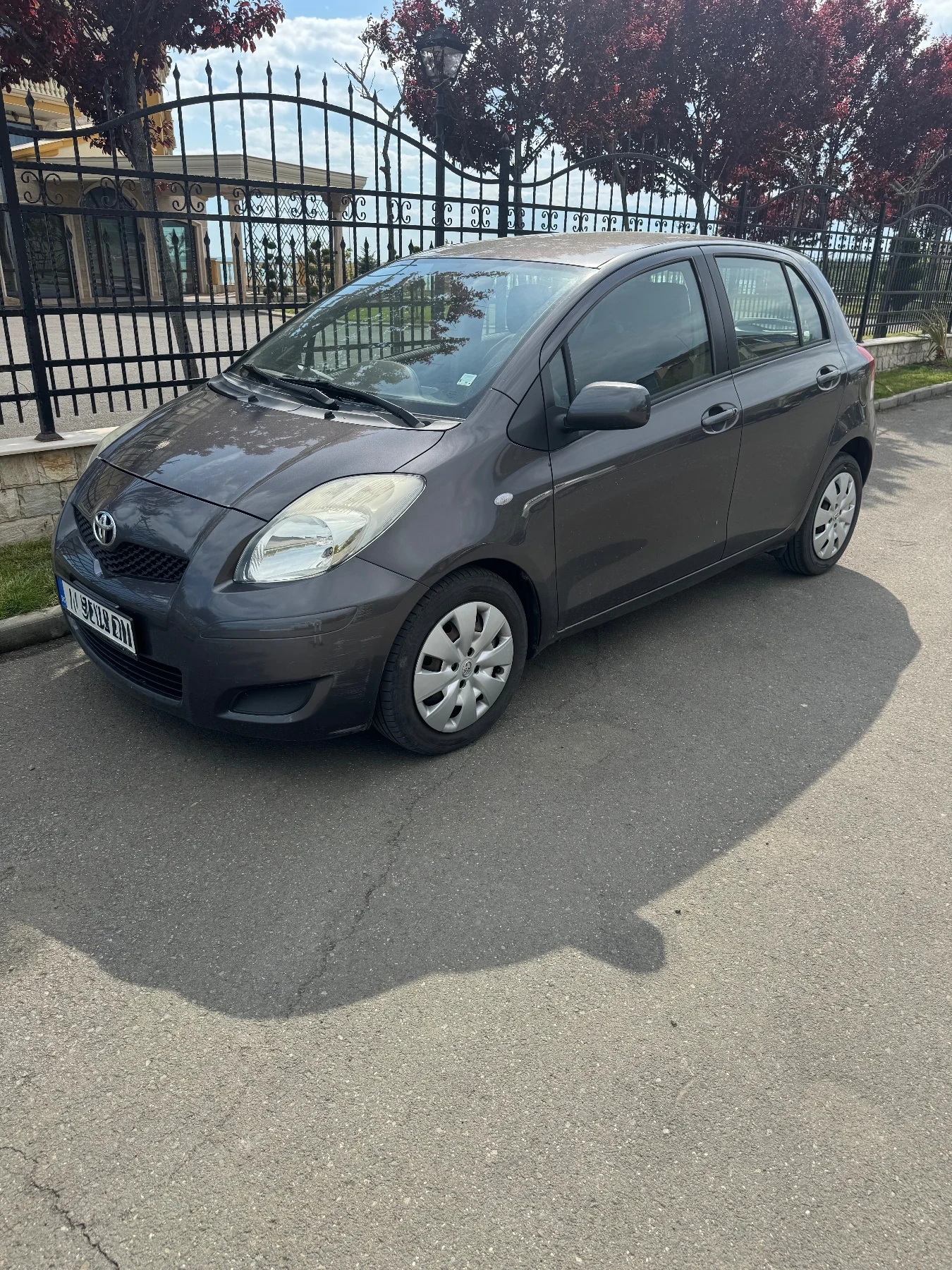 Toyota Yaris, снимка 2 - Автомобили и джипове - 54540491