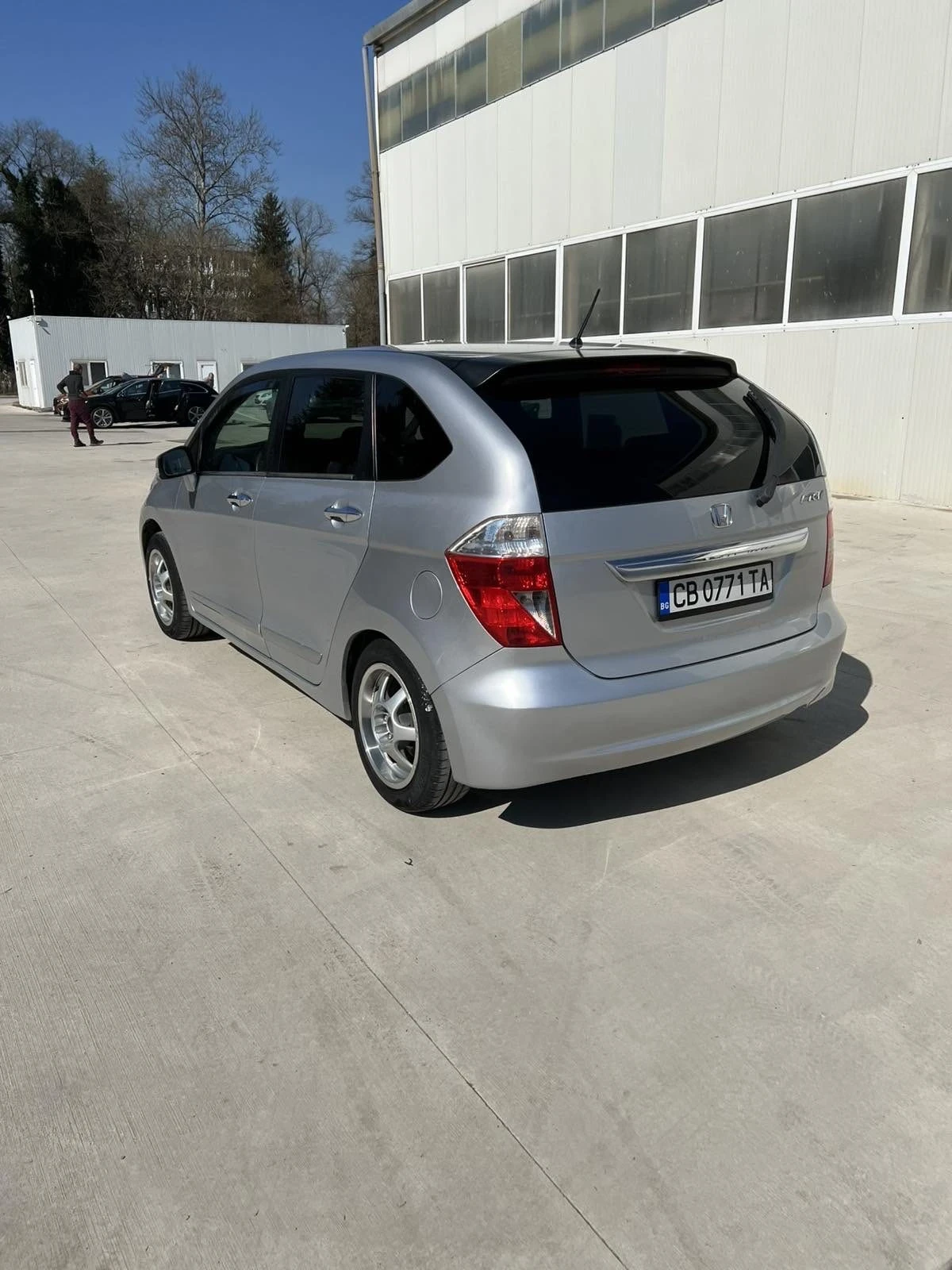 Honda Fr-v, снимка 6 - Автомобили и джипове - 54646050