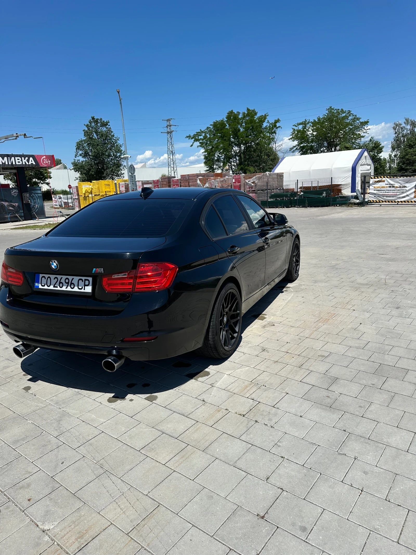 BMW 320, снимка 10 - Автомобили и джипове - 54840378