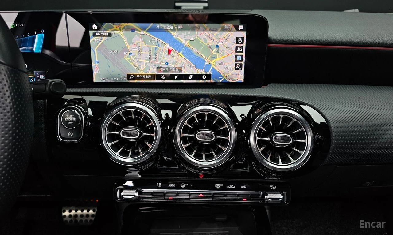 Mercedes-Benz A 35 AMG* 4MATIC* ПОДГРЕВ* НАВИГАЦИЯ, снимка 8 - Автомобили и джипове - 54866483