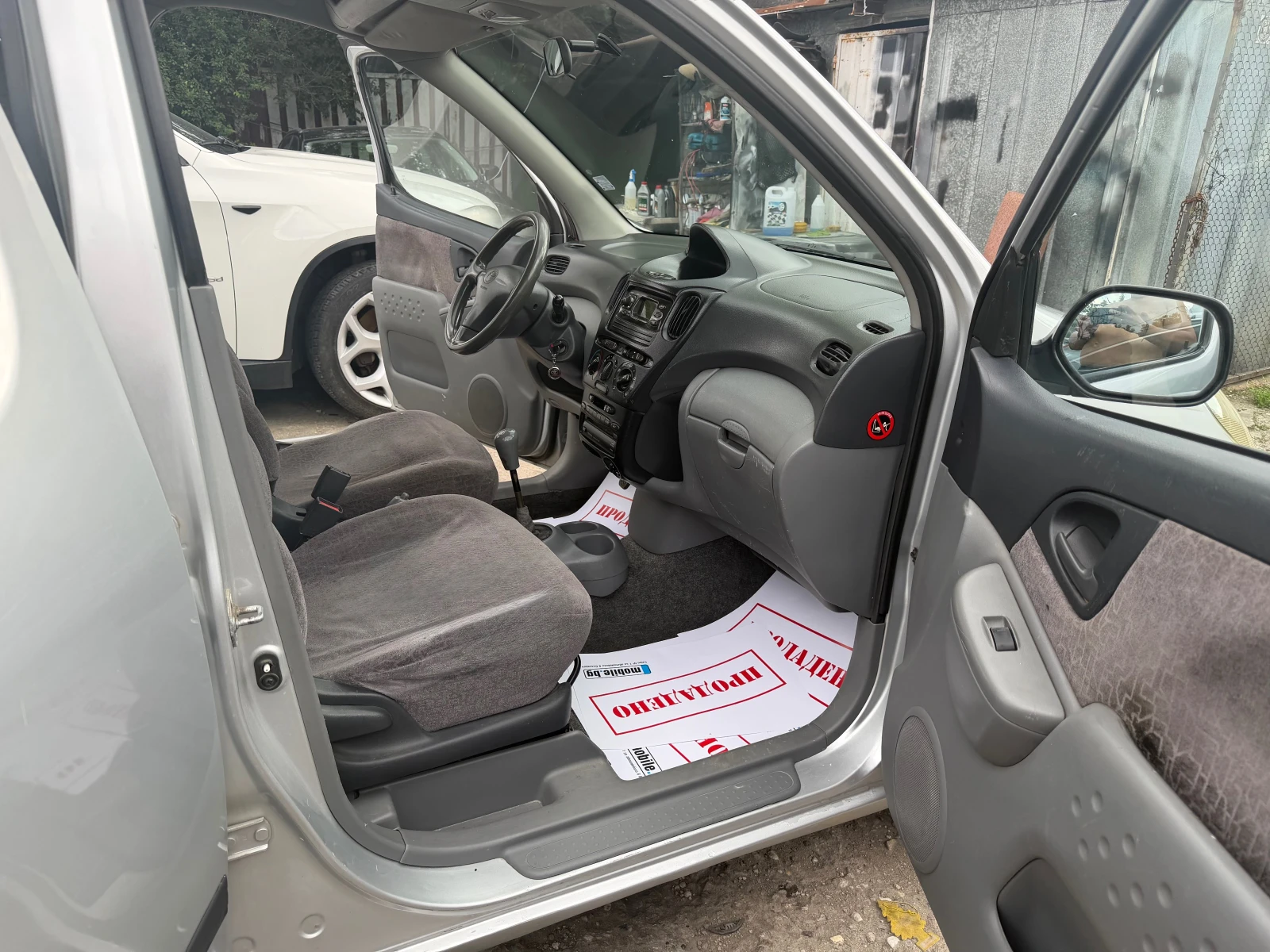 Toyota Yaris verso 1.3iVVT GAS KLIMA , снимка 12 - Автомобили и джипове - 54974658
