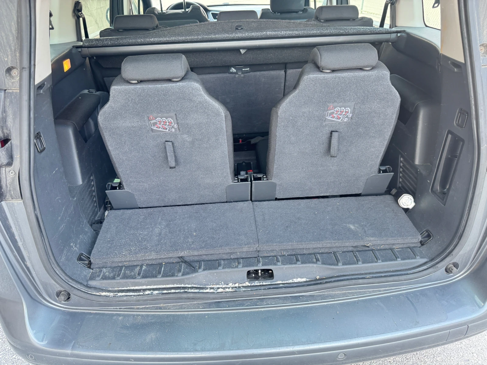 Peugeot 5008, снимка 8 - Автомобили и джипове - 55207158