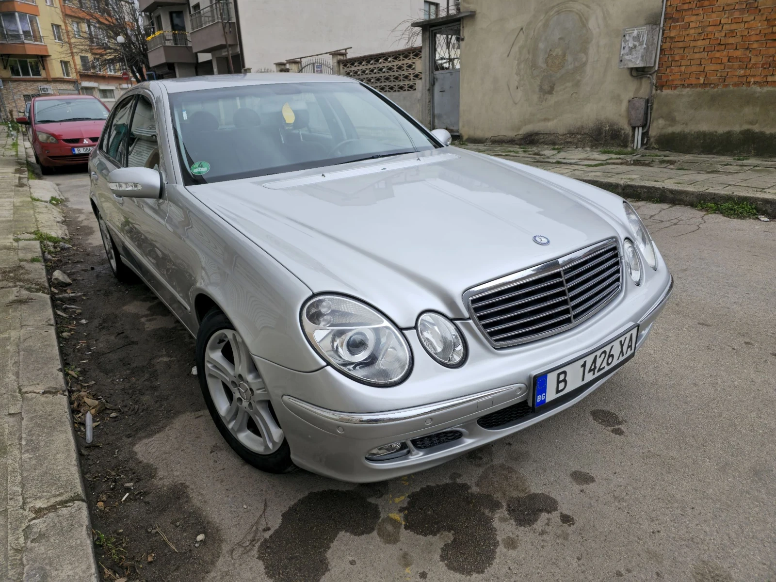 Mercedes-Benz E 200, снимка 2 - Автомобили и джипове - 55383224