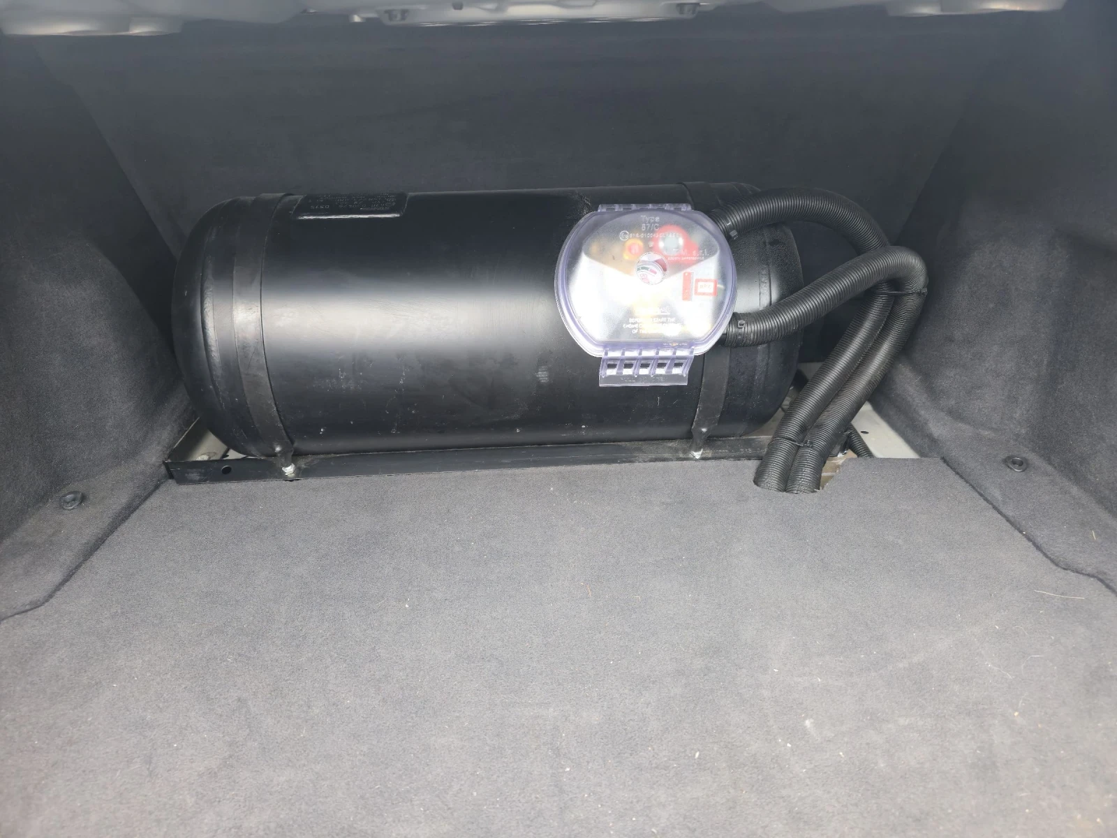 Mercedes-Benz E 200, снимка 8 - Автомобили и джипове - 55383224