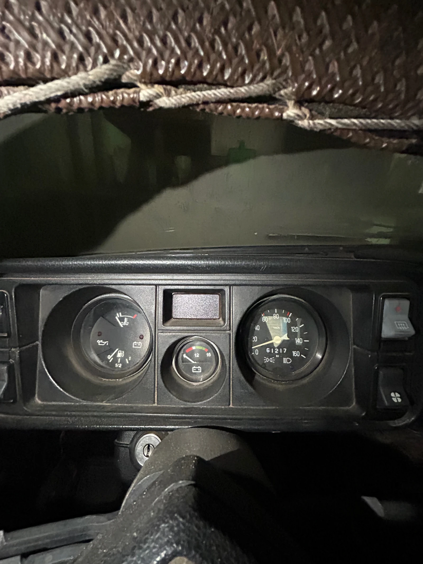 Lada 2105 РЕАЛНИ КМ: 61 хил, снимка 2 - Автомобили и джипове - 55842250