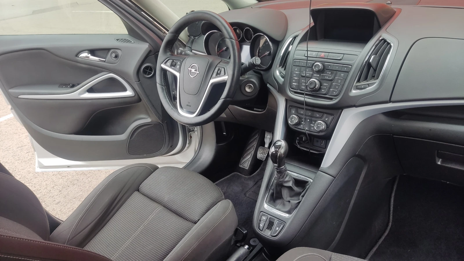 Opel Zafira, снимка 8 - Автомобили и джипове - 55694634