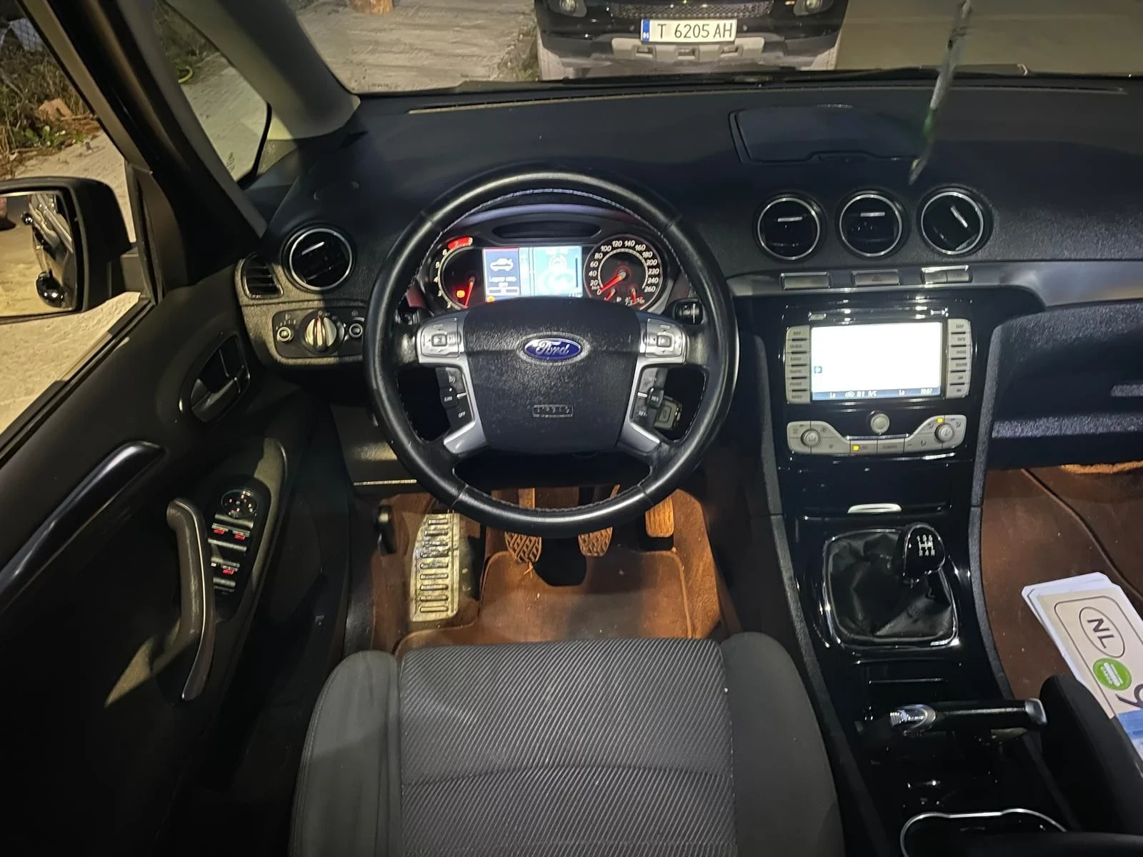 Ford S-Max 2, 0 145 6+ 1, снимка 11 - Автомобили и джипове - 56230897