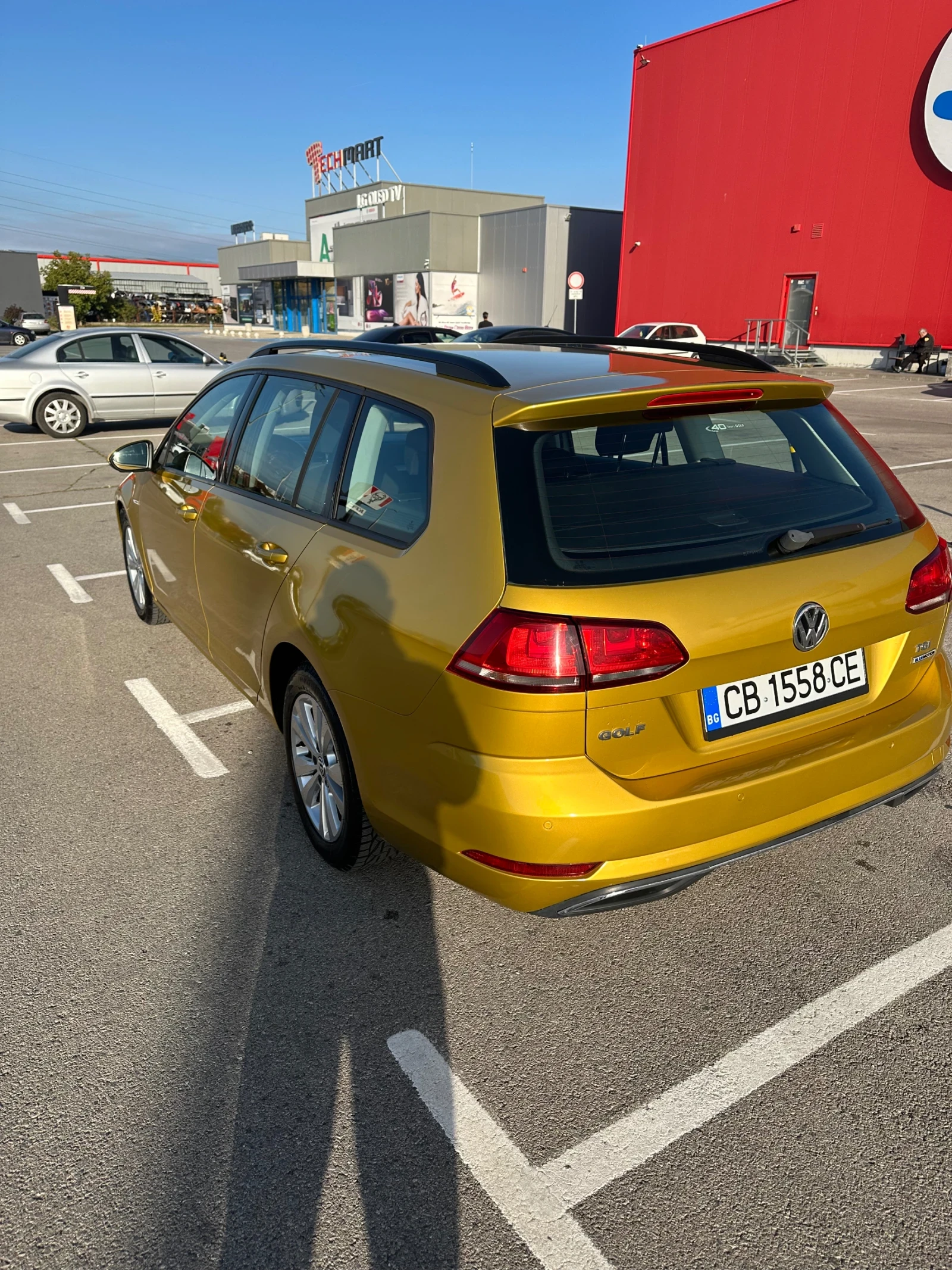VW Golf, снимка 4 - Автомобили и джипове - 56231150