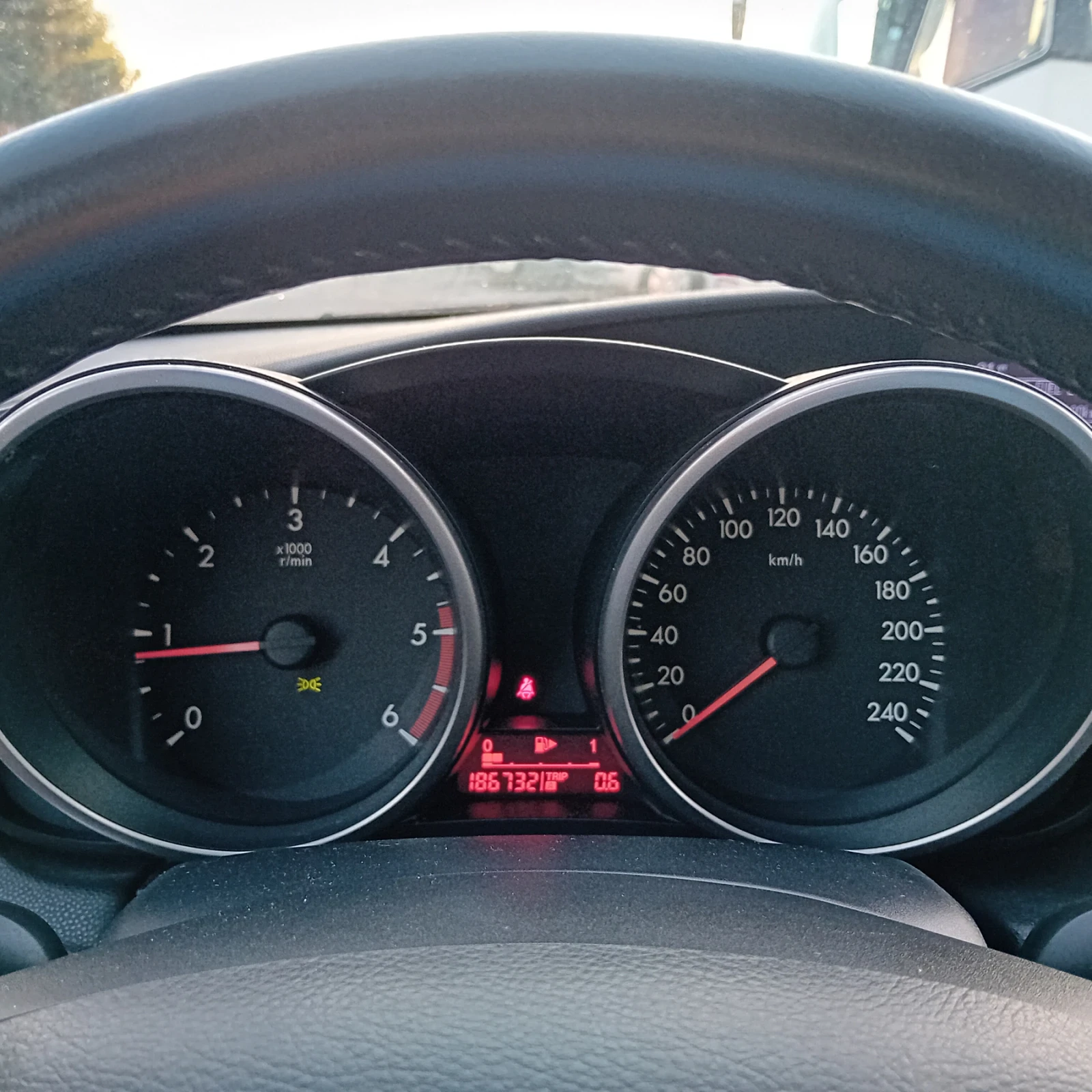 Mazda 3 1.6 HDI 109k., снимка 13 - Автомобили и джипове - 56272092