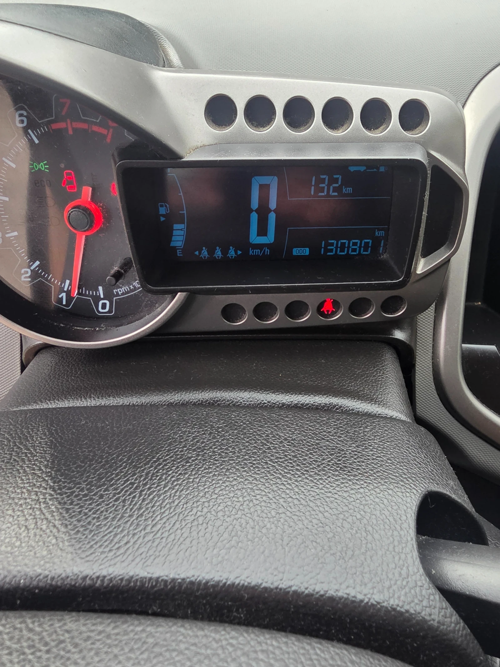 Chevrolet Aveo, снимка 14 - Автомобили и джипове - 56378667