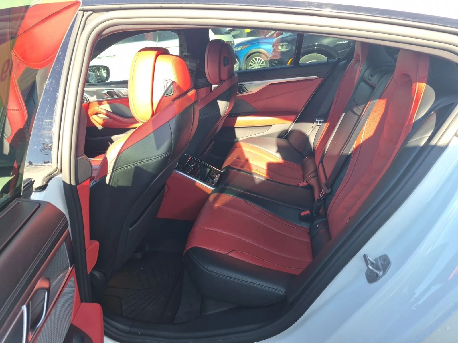BMW 850 Xdrive* M-pack* 360* �������* Dist* �������*  | Mobile.bg � ����������� 9
