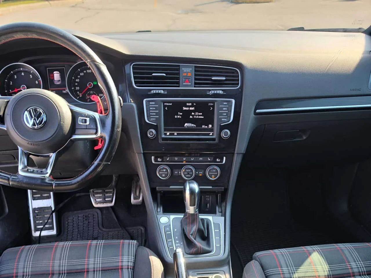 VW Golf GTI  Autobahn * CARFAX * ��� ������������ ������ | Mobile.bg � ����������� 9