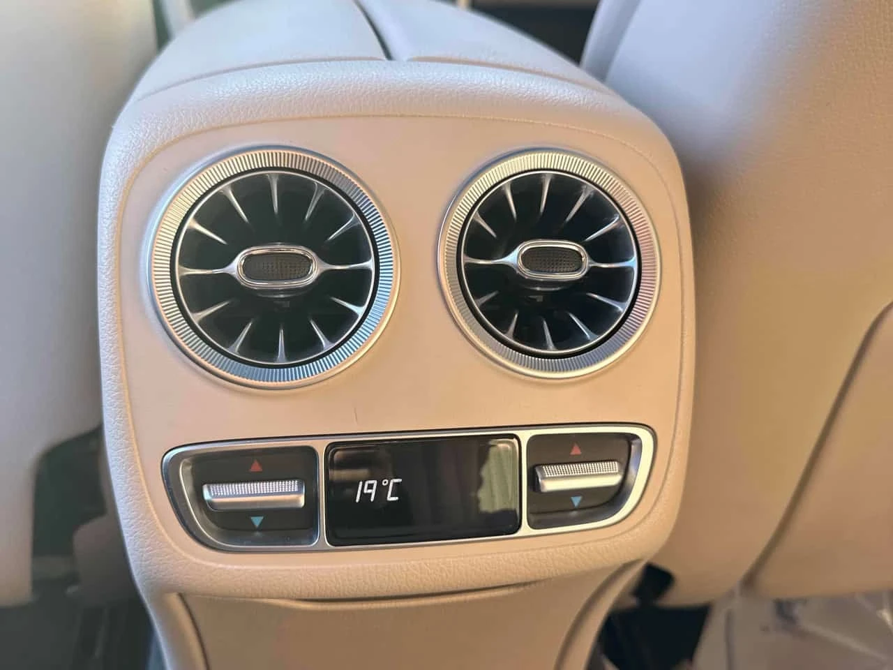 Mercedes-Benz E 450 CARFAX * ���������� ��� ������������ ������*  | Mobile.bg � ����������� 16