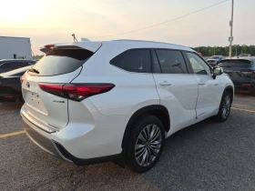 Toyota Highlander HYBRID LIMITED * 7 МЕСТА * AWD * CARFAX * , снимка 2