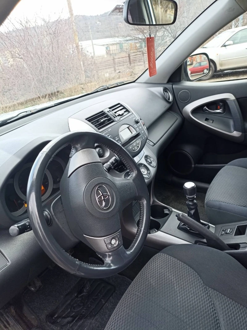 Toyota Rav4, снимка 4 - Автомобили и джипове - 49048578