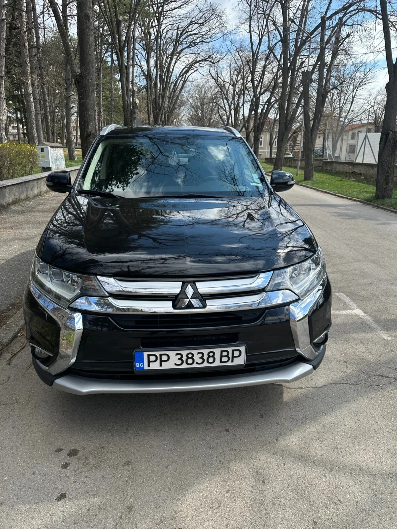 Mitsubishi Outlander 2.2 150 к.с. Автомат нави. Keyless.go! 7 местен, снимка 3 - Автомобили и джипове - 49556885